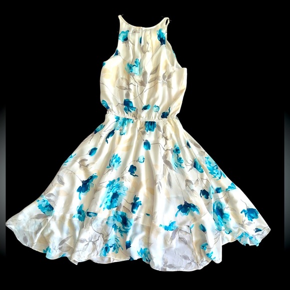 WHITE HOUSE BLACK MARKET FLORAL DRESS - Picture 6 of 7